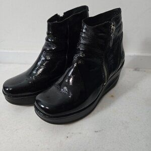 Fly London Size 10 Hulk Shoes Black Patent Leather Ankle Bootie Platform Wedge